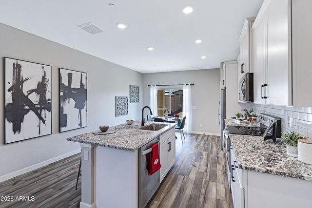 11513 W ARRON Drive, Youngtown, AZ 85363