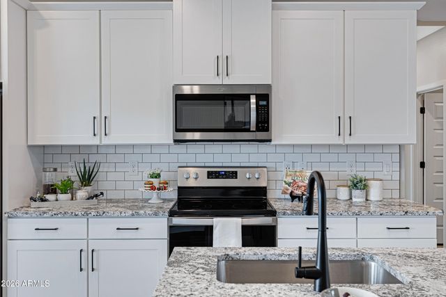 11513 W ARRON Drive, Youngtown, AZ 85363