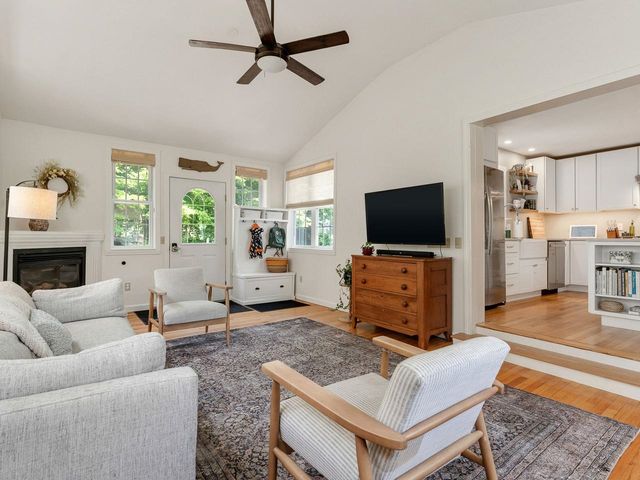 138 Village Green, Burlington, VT 05401