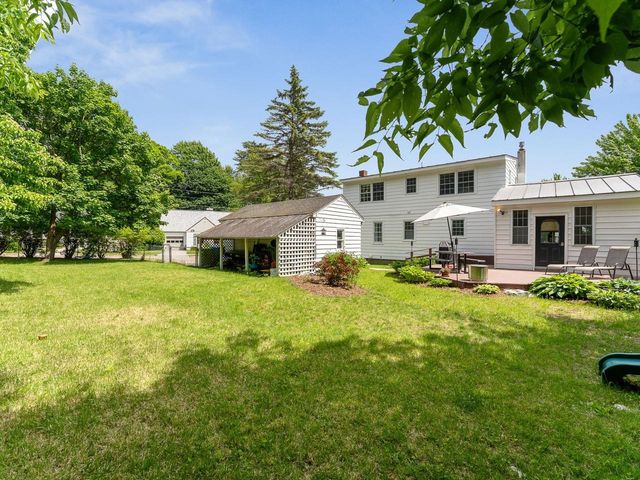 138 Village Green, Burlington, VT 05401