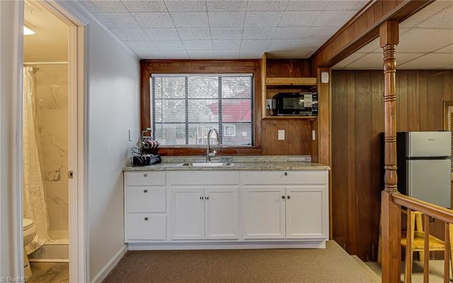 3924 Vest Mill Road, Winston-salem, NC 27103