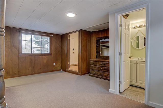 3924 Vest Mill Road, Winston-salem, NC 27103