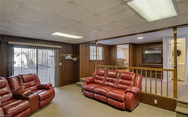 3924 Vest Mill Road, Winston-salem, NC 27103