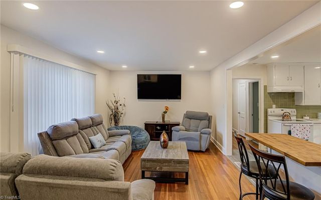 3924 Vest Mill Road, Winston-salem, NC 27103