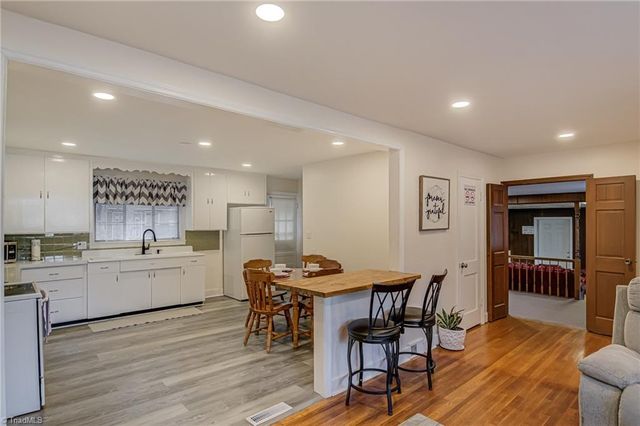 3924 Vest Mill Road, Winston-salem, NC 27103