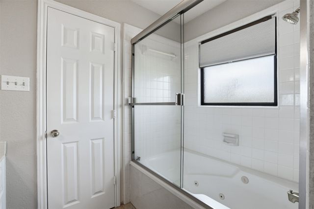 5845 Water Ridge Drive, Arlington, TX 76016