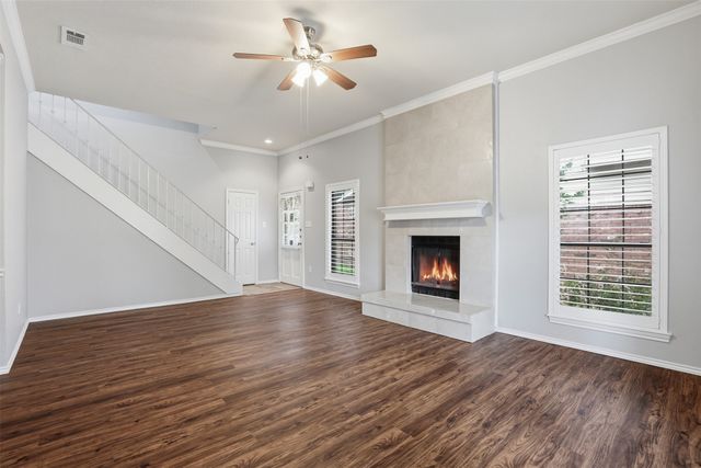 5845 Water Ridge Drive, Arlington, TX 76016