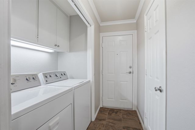 5845 Water Ridge Drive, Arlington, TX 76016