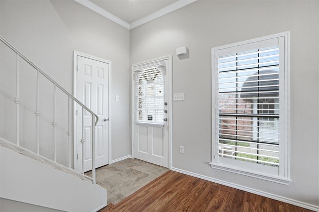 5845 Water Ridge Drive, Arlington, TX 76016