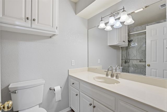 5845 Water Ridge Drive, Arlington, TX 76016