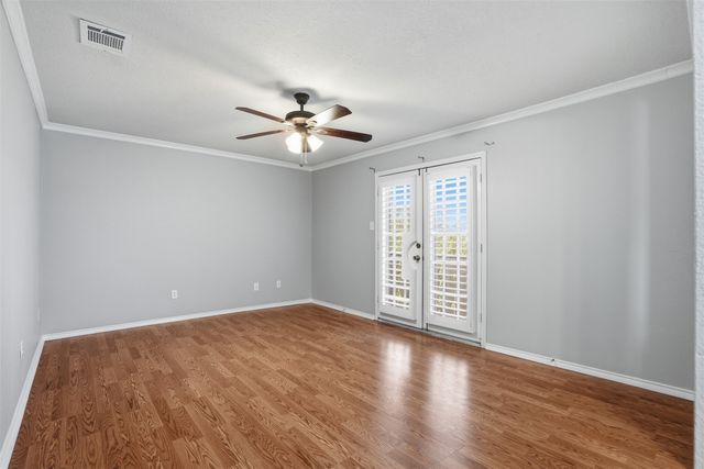 5845 Water Ridge Drive, Arlington, TX 76016