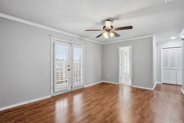 5845 Water Ridge Drive, Arlington, TX 76016