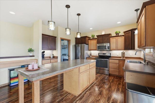 711 Cypress Court, Sun Prairie, WI 53590