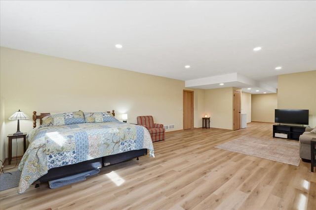 711 Cypress Court, Sun Prairie, WI 53590