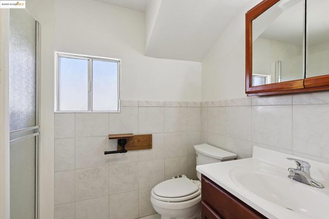 1822 40Th Ave, Oakland, CA 94601