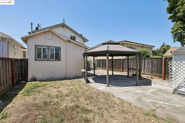 1822 40Th Ave, Oakland, CA 94601