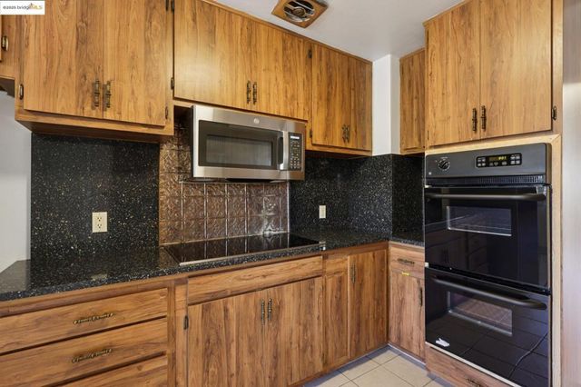 1822 40Th Ave, Oakland, CA 94601