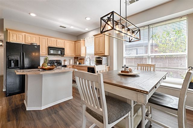 10969 Hawks Landing Road, Fort Worth, TX 76052