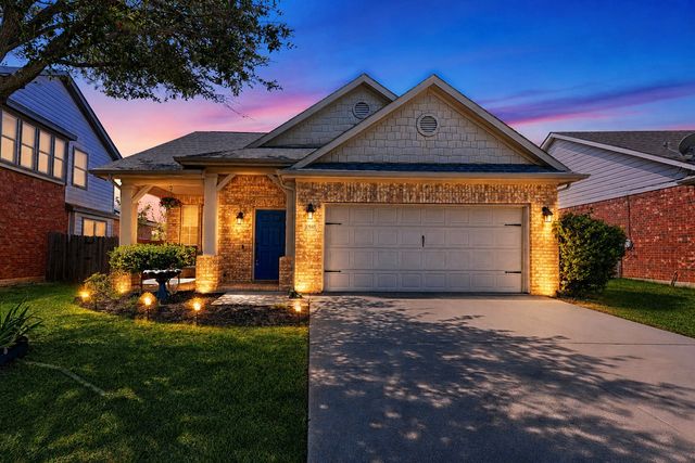 10969 Hawks Landing Road, Fort Worth, TX 76052