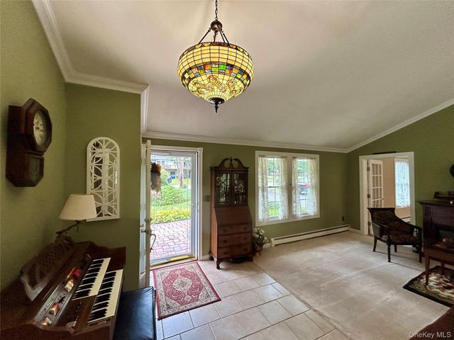 54 Madeline Road, Ridge, NY 11961