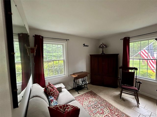54 Madeline Road, Ridge, NY 11961