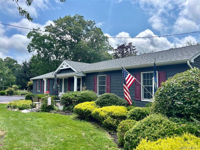 54 Madeline Road, Ridge, NY 11961