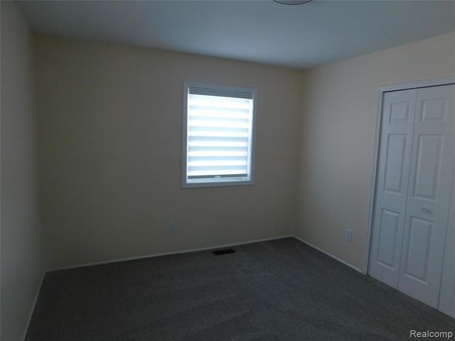 2727 Eaton Place, Flint, MI 48506