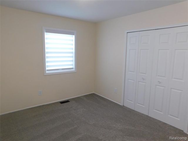 2727 Eaton Place, Flint, MI 48506