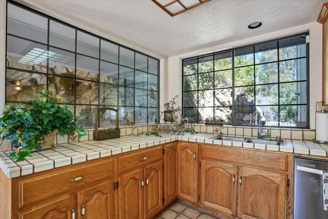 350 Highland Avenue, Santa Cruz, CA 95060