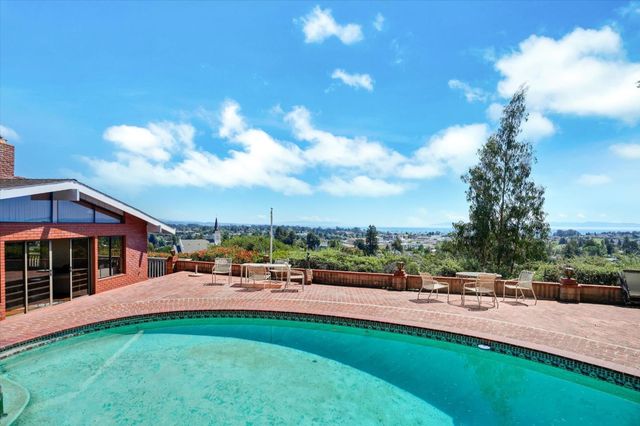 350 Highland Avenue, Santa Cruz, CA 95060