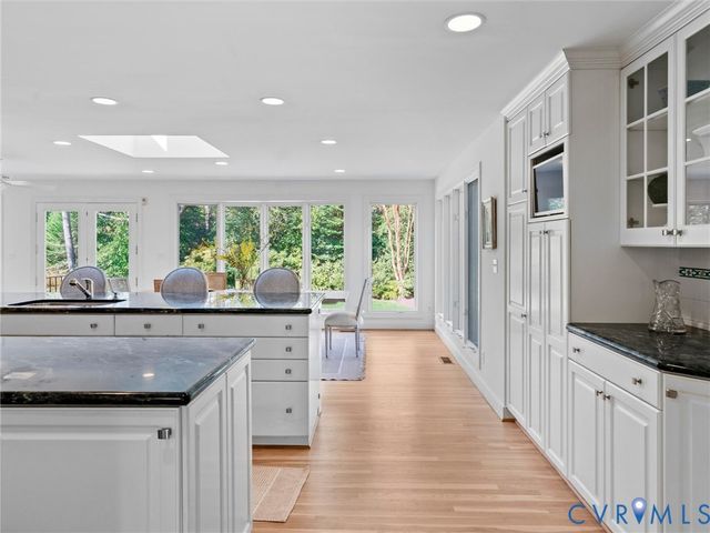 16 E Doverland Ct, Henrico, VA 23229