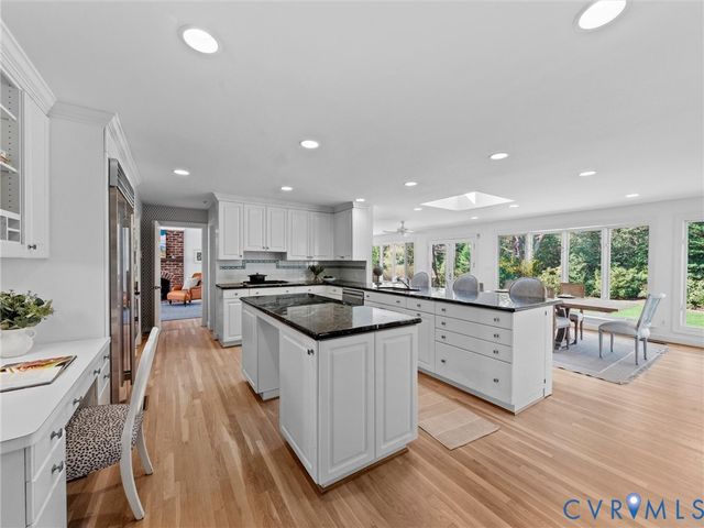 16 E Doverland Ct, Henrico, VA 23229