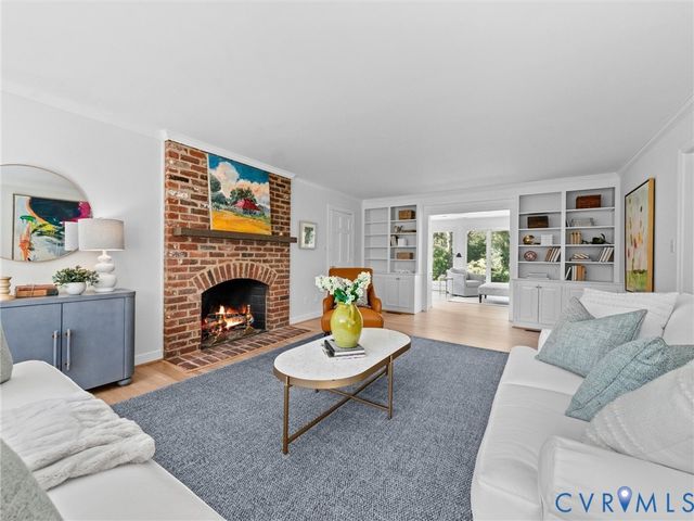 16 E Doverland Ct, Henrico, VA 23229