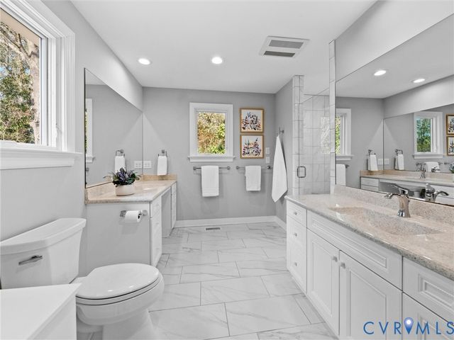 16 E Doverland Ct, Henrico, VA 23229