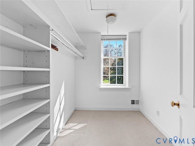 16 E Doverland Ct, Henrico, VA 23229