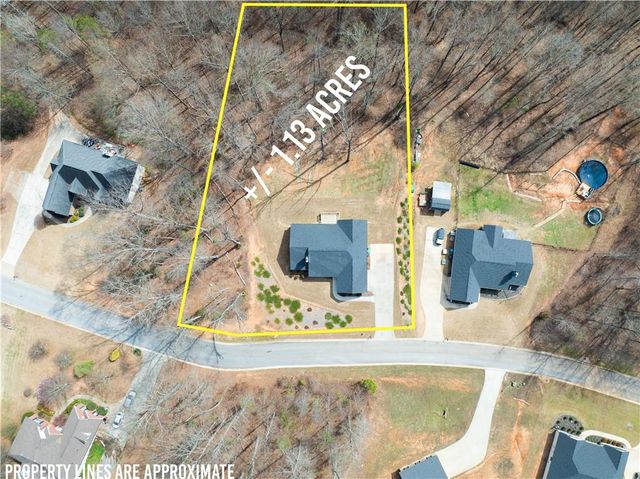 561 Oconee Lane, Commerce, GA 30529