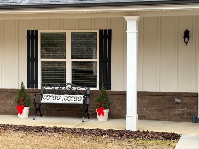 561 Oconee Lane, Commerce, GA 30529