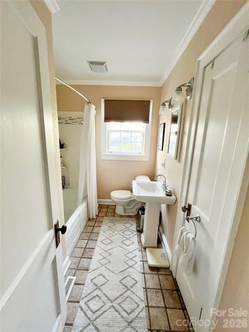 271 Brook Street, Waynesville, NC 28786