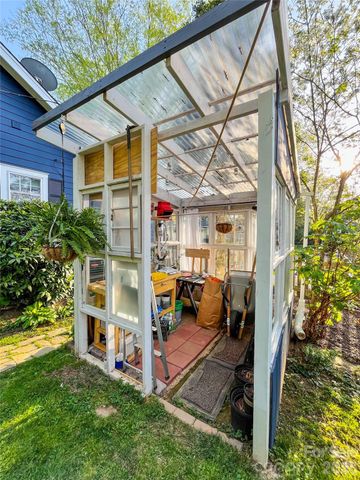 271 Brook Street, Waynesville, NC 28786