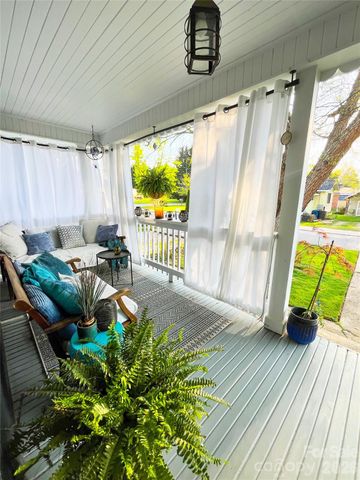 271 Brook Street, Waynesville, NC 28786