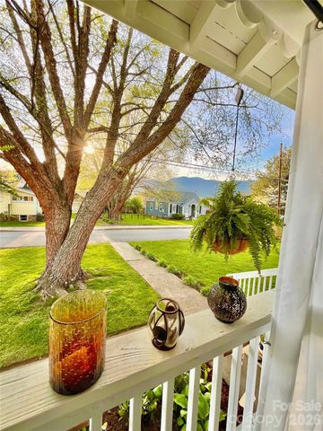 271 Brook Street, Waynesville, NC 28786
