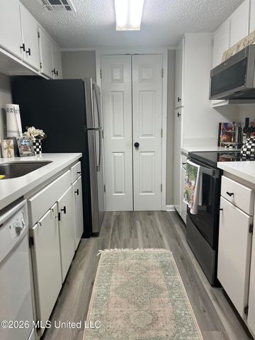 550 Post Road, 607, Ridgeland, MS 39157