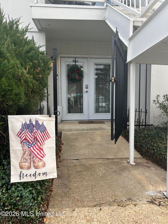 550 Post Road, 607, Ridgeland, MS 39157