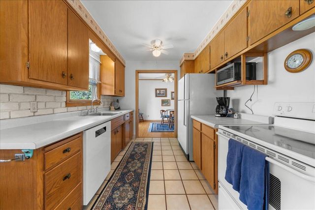 2755 Huron Street, Roseville, MN 55113