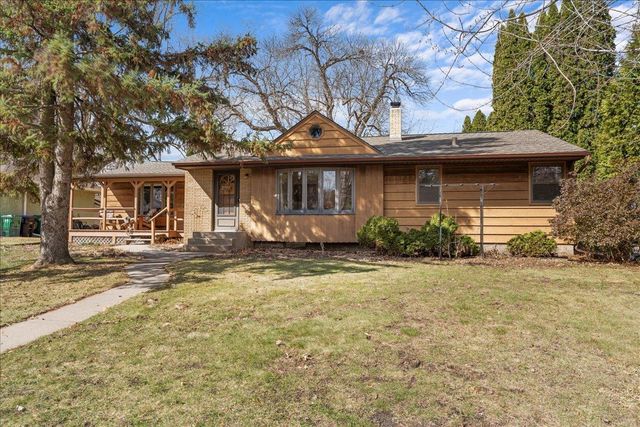 2755 Huron Street, Roseville, MN 55113