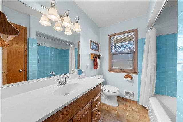 2755 Huron Street, Roseville, MN 55113