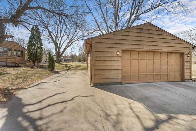 2755 Huron Street, Roseville, MN 55113