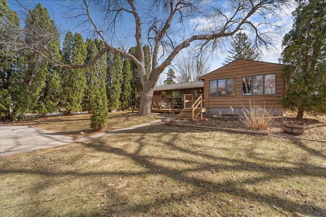 2755 Huron Street, Roseville, MN 55113