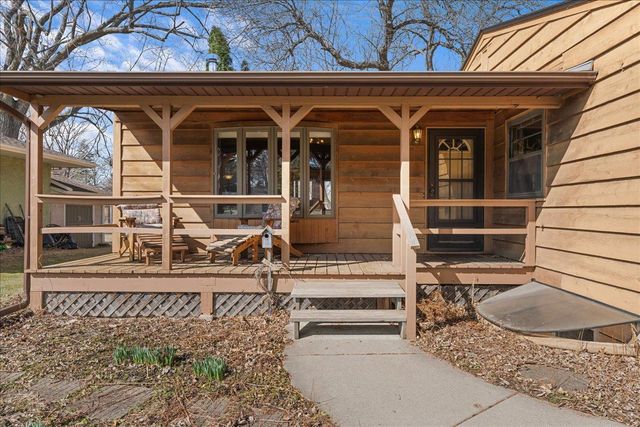 2755 Huron Street, Roseville, MN 55113