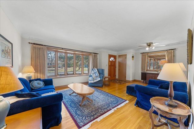 2755 Huron Street, Roseville, MN 55113